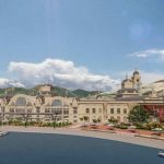 Thiết kế tinh tế ôm trọn view biển, thoáng mát